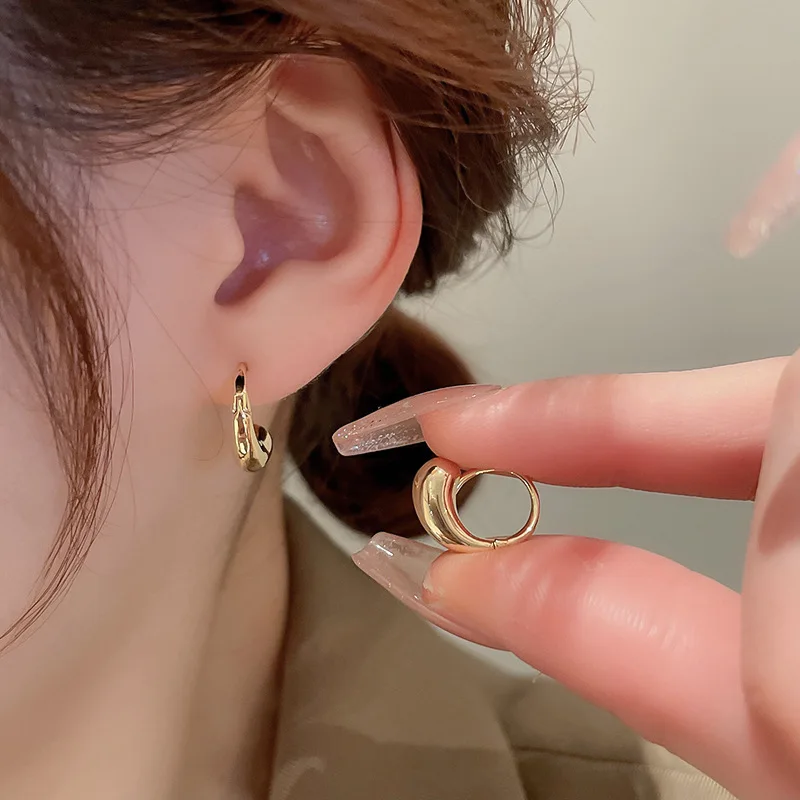 Madingi kablelio geometrinio metalo lanko auskarai moterims Fashion Gold Silver Color Simple Minimalist Piercing Earring 2023 papuošalai
