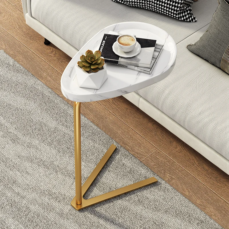Mažas kavos staliukas šalia sofos,šoninis staliukas,šviesus prabangus kampinis staliukas, svetainės šoninė spintelė, paprastas šoninio stalo kūrybiškumas