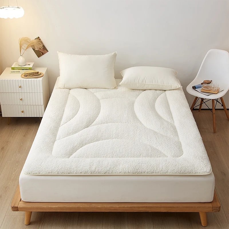 Vilnos čiužinys šilkiniame minkštame antčiužinyje Dvigubas miegui Ortopedinis kilimėlis Nešiojamas miego tatamis Lankstūs miegamojo baldai