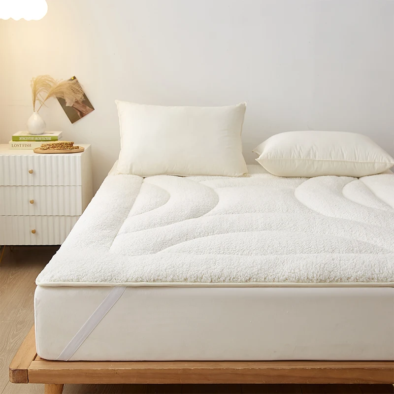 Vilnos čiužinys šilkiniame minkštame antčiužinyje Dvigubas miegui Ortopedinis kilimėlis Nešiojamas miego tatamis Lankstūs miegamojo baldai